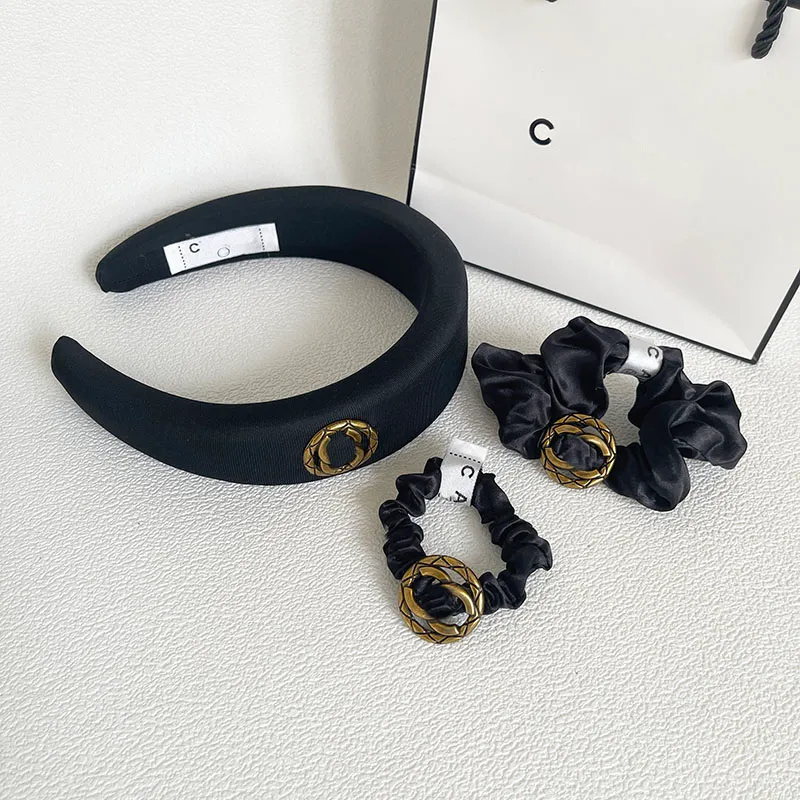 Luxuriöse Designer-Stirnbänder, Haarband für Damen, dreiteiliges Set, schwarz, brandneues Muster, französisches Satin-Haarband, elegantes Haarband mit breitem Rand, Sport-Kopf-Accessoires, Geschenk