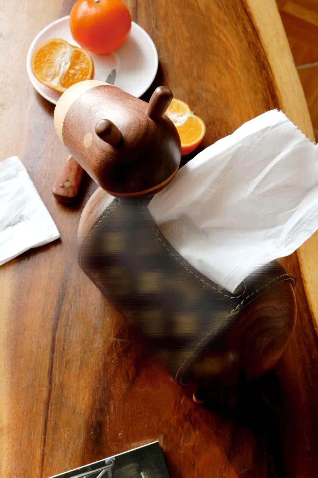 Luxus -Designer klassisches Esel Tissue Box Dekorative Figuren Braunes Altblumenmuster Hochwertiges Walnuss- und PU -Material für Home Hotel Restaurant Neue Ankunft