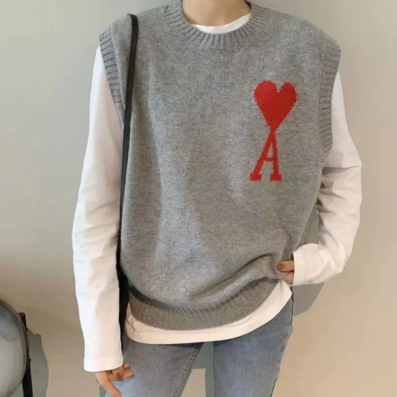 الربيع Crewneck Love Women's Sweater Designer مريح شخصية سلك متبكّمة خارج أزياء الاتجاه