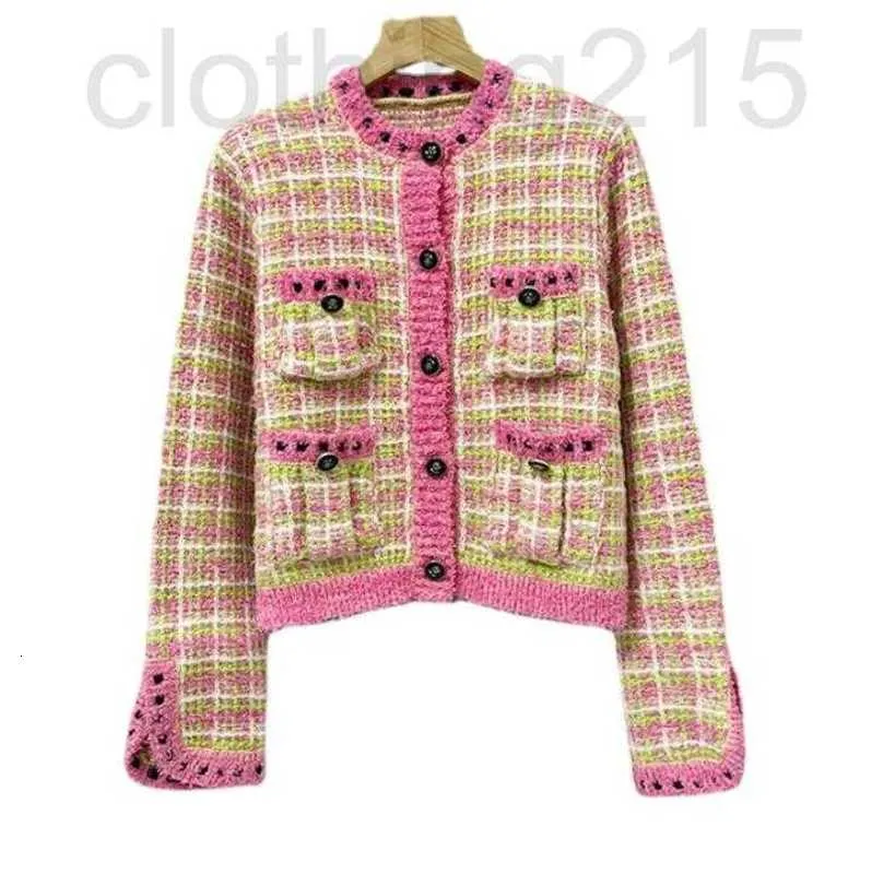 Designer de jaquetas femininas 222 2022 Milan Runway Spring Summer Brand Mesmo estilo suéter de manga longa Cardigan Pink Crew Neck de alta qualidade feminino xue ex9x