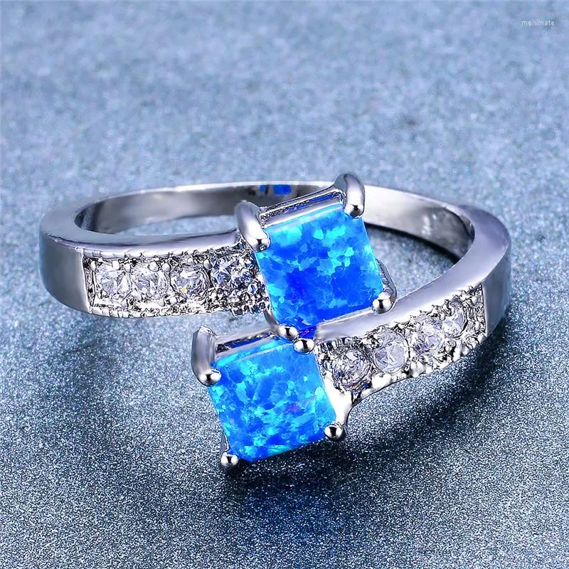 Bröllopsringar söta kvinnliga blå vit opal ring boho silver färg fyrkant för kvinnor charm zirkoniumsten engagemang