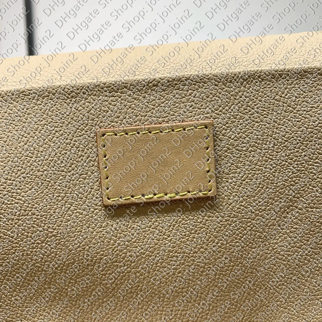 Designer Cosmetic Bag for Women Mini Toiletry Pouch Handbag Purse Tote Waterproof Makeup Bag for Travel 2024 Collection M42265
