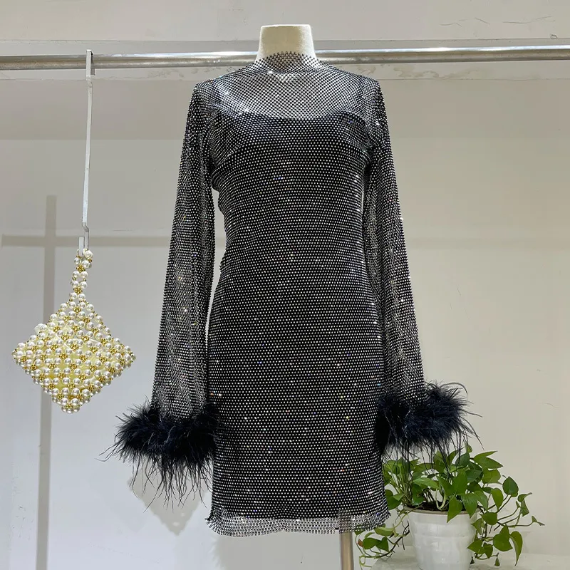 Casual Dresses H80 S90 Bling Women Sexig Holiday Fashion Streetwear Diamnond Mesh Hollow Out Slash Neck Feather Cuff Dress 230214