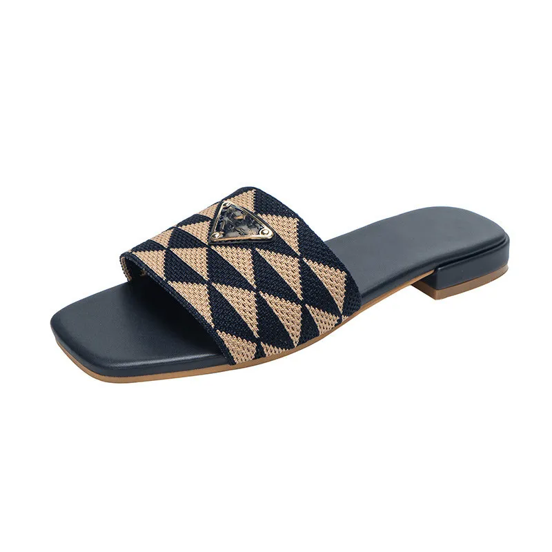 För designer sandaler kvinnor damer ihåliga mönster lägenheter låga klackar tofflor mode luxe tories glider gummi sommar flip flops utomhus strandsko 36-42 69 dörr