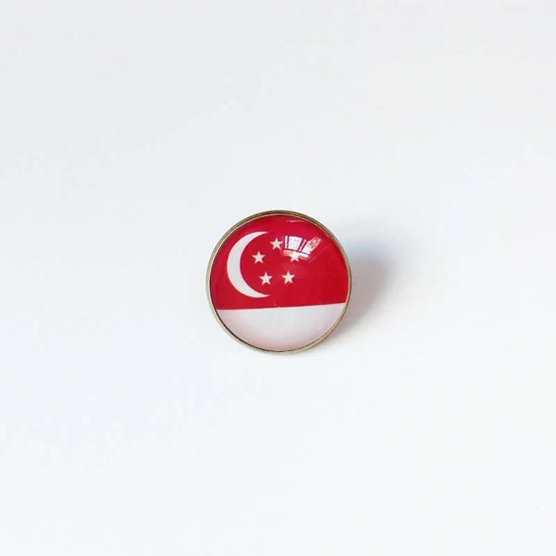 Partys Singapore National Flag Brooch World Cup Football Brooch High Class Banquet Party Gift Decoration Crystal Commemorative Metal Badge