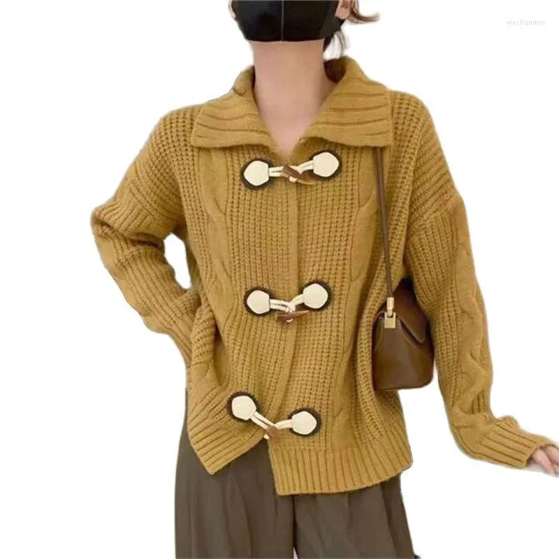 Tricots pour femmes européen et américain Vintage corne bouton manteau pull femmes automne hiver lâche langoureux paresseux vent revers torsion tricot cardigan