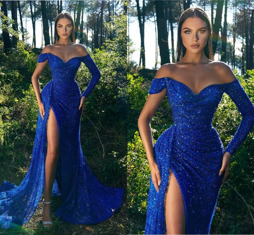 Robes de bal sexy bleu royal sirène épaule dénudée paillettes manches longues drapées haut côté fendu balayage train robes de soirée formelles sur mesure