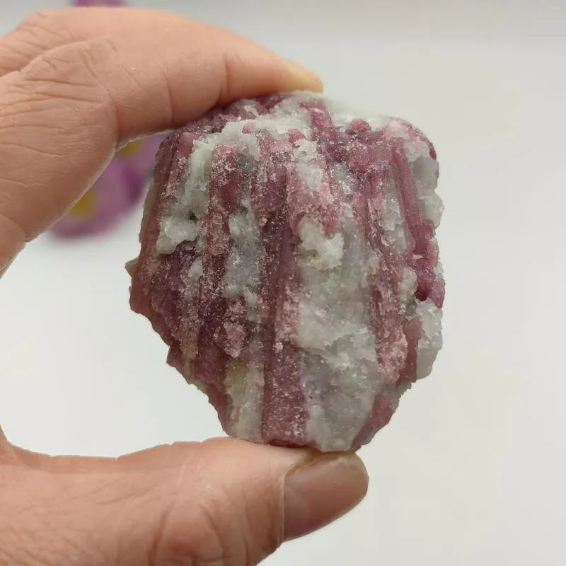 Dekoratif Figürinler 1pc Rastgele Doğal Kırmızı Turmalin Kaba Taş Rubellite Kristal Örnekler Mineral Kaya Nadir Şifa Reiki Koleksiyonu