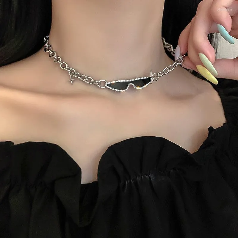 Collana girocollo in stile attraente con clavicola con cristalli per commercio all'ingrosso di gioielli da donna