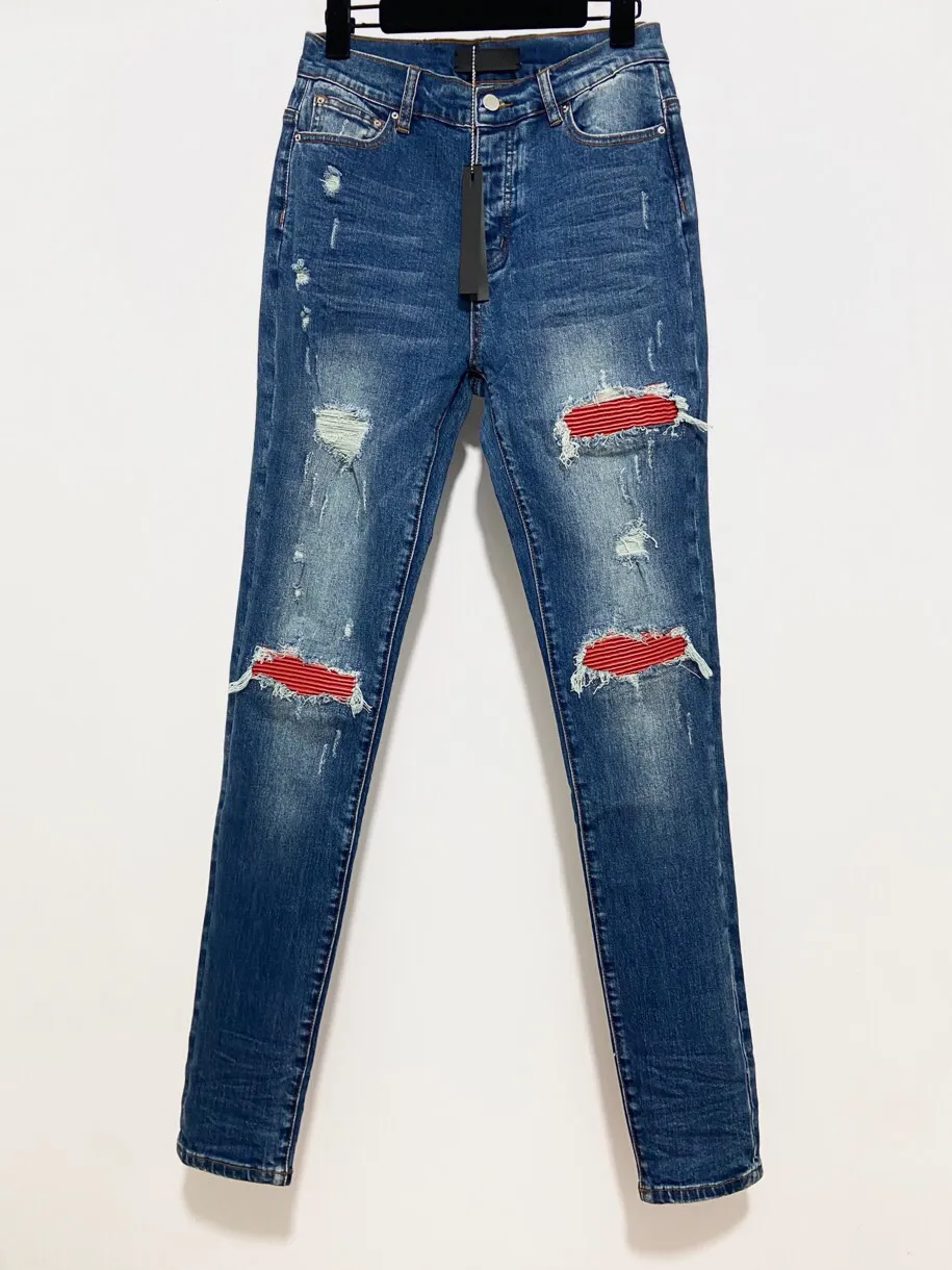 2023 printemps été nouveau designer jeans mode rouge trou couture design luxe mens bleu crayon jeans