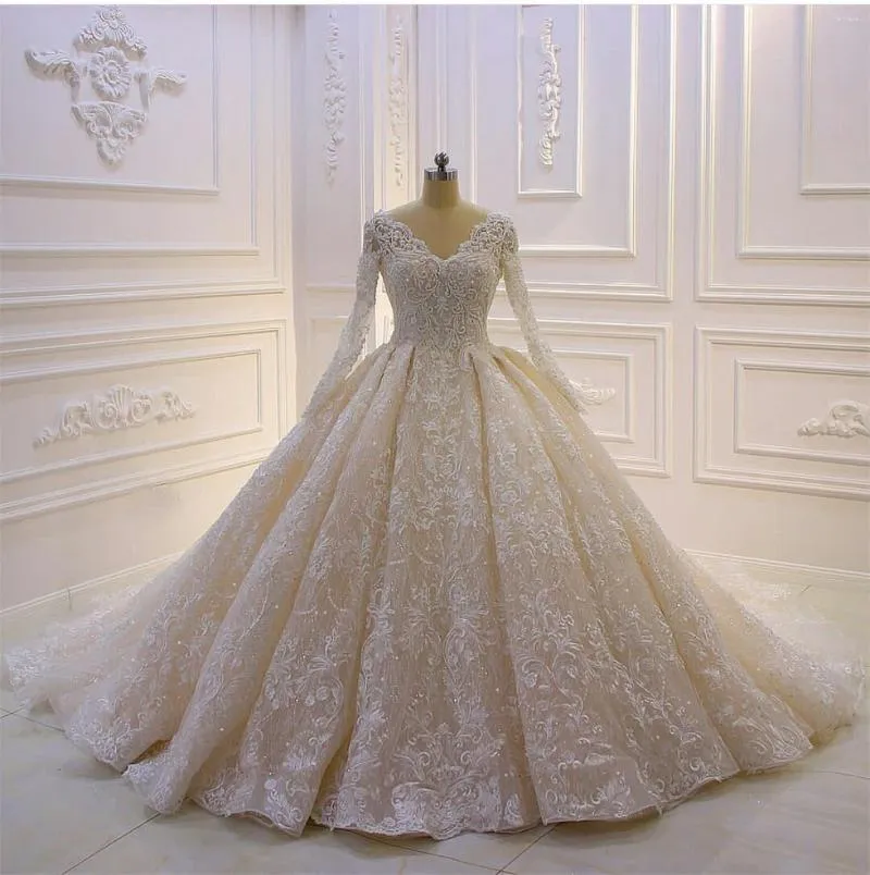 Wedding Dress 2023 Pearls Ball Gown Dresses V Neck Long Sleeve Beading Lace Appliques Bridal Gowns Plus Size Robes De Ma