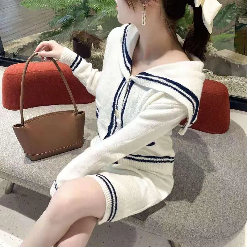 فساتين العمل Girl Navy Wind College of Design Wool Sweater Cardigan تناسب تنورة الشتاء من قطعتين