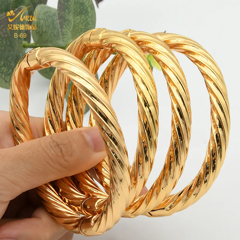 Bangle Dubai Gold Color Copper Indian för kvinnliga afrikanska smycken armband lyxiga brasilianska bröllopsdesigner 230215