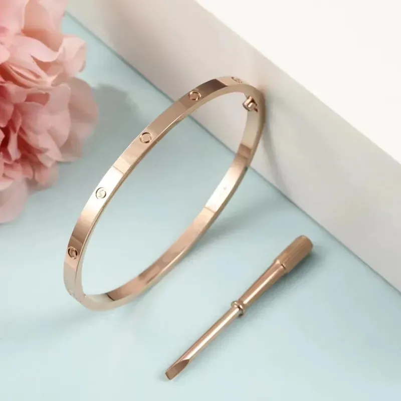 Fashion Designer Titanium Ladies Gold Cuff Screwdriver Nail Bracelet Lovers Jewelry Valentine S Day Souvenir Wholesale