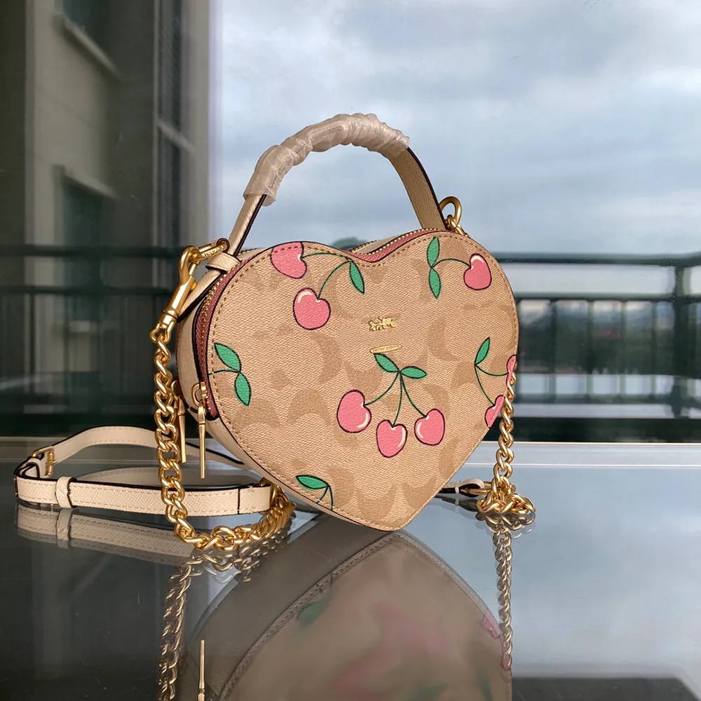 Heart-shaped Designer Bag Fashion Shoulder Bag Multiple Styles Tote Bag Women Quality Leather Designers Handbags Purse Cherry Print Ladies Crossbody Bags 240104