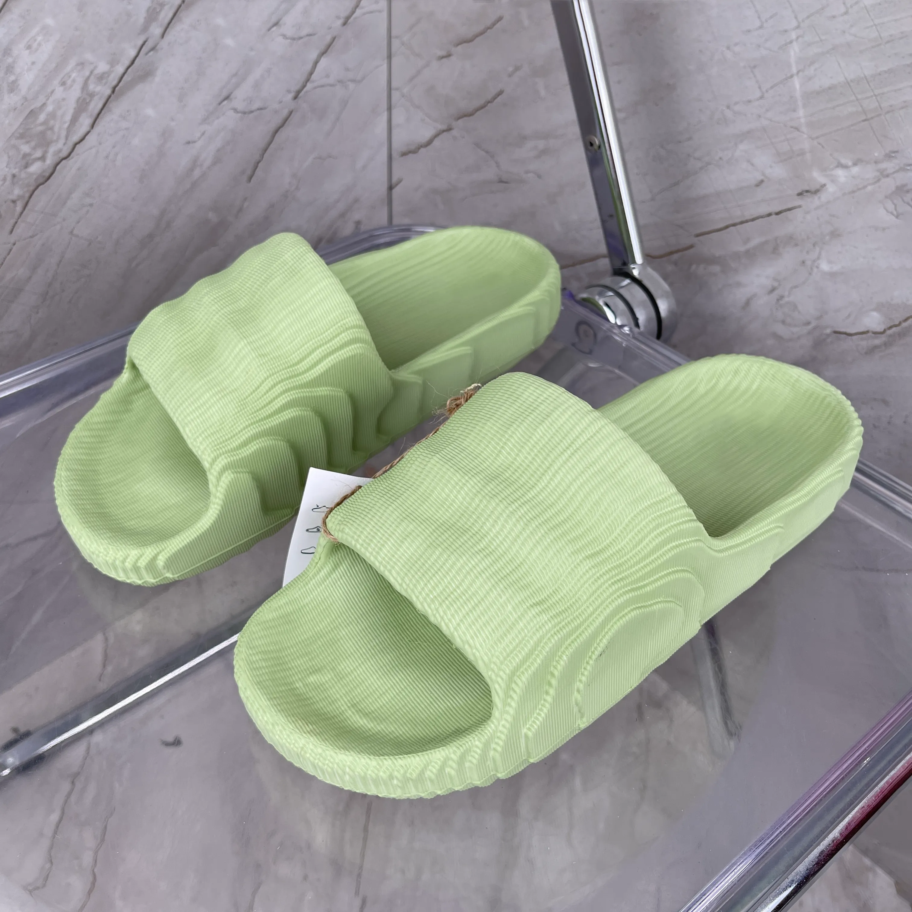 Kutu Adilette ile 22 Slayt Plaj Terim Tasarımcı Sandalet Erkek Ayakkabı Sihirli Lime St Desert Kum Siyah Gri Flip Flops Yaz Terlikleri Mens Slaytlar Eur 36-45