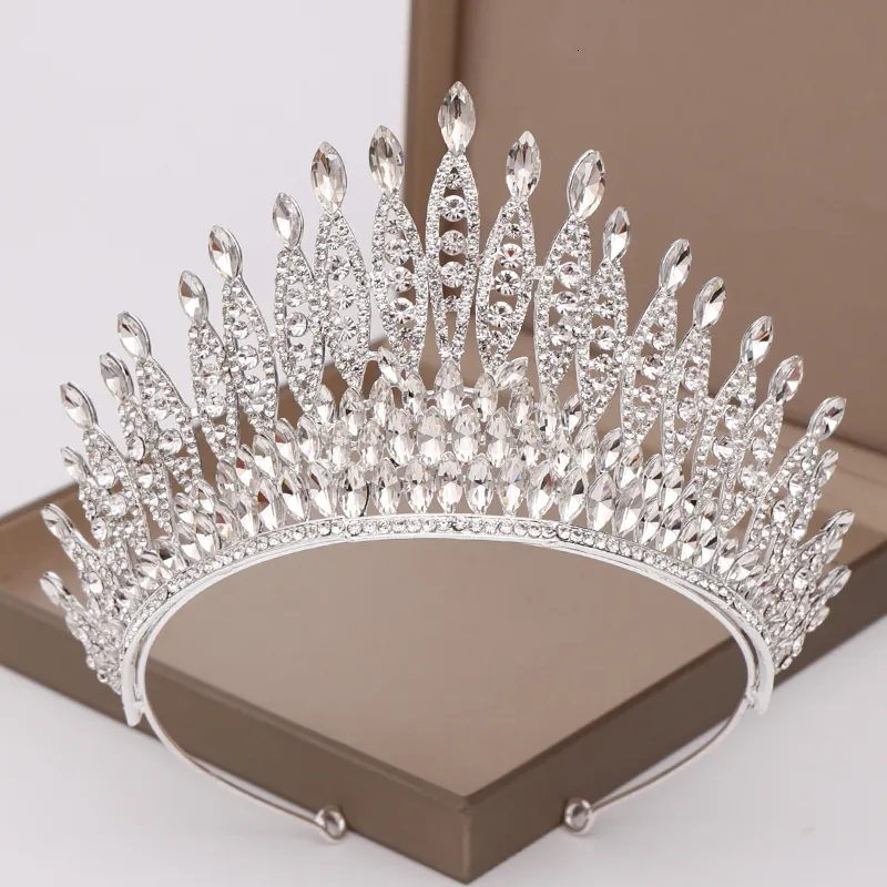 Wedding Hair Jewelry Trendy Srebrny kolor Tiaras Crystal Queen Big Crown Bridal Tiara Kobiet konkurs 230216