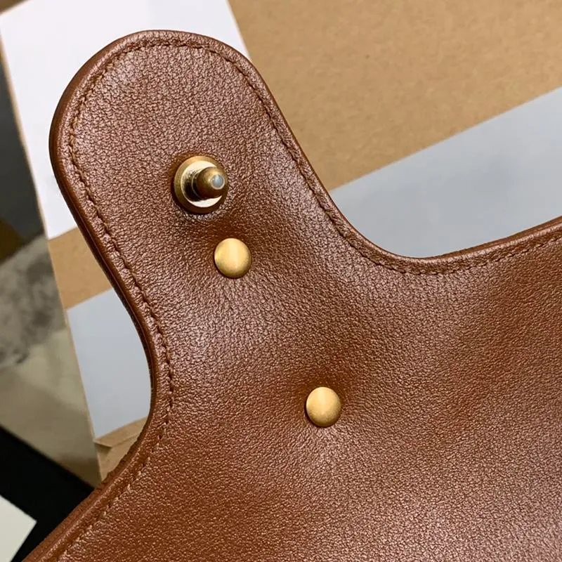 2021 new series Microfiber lining 443497 It looks like suede The sudden ability fashion inherent fetter Interior Zipper Pocket fashion bags
