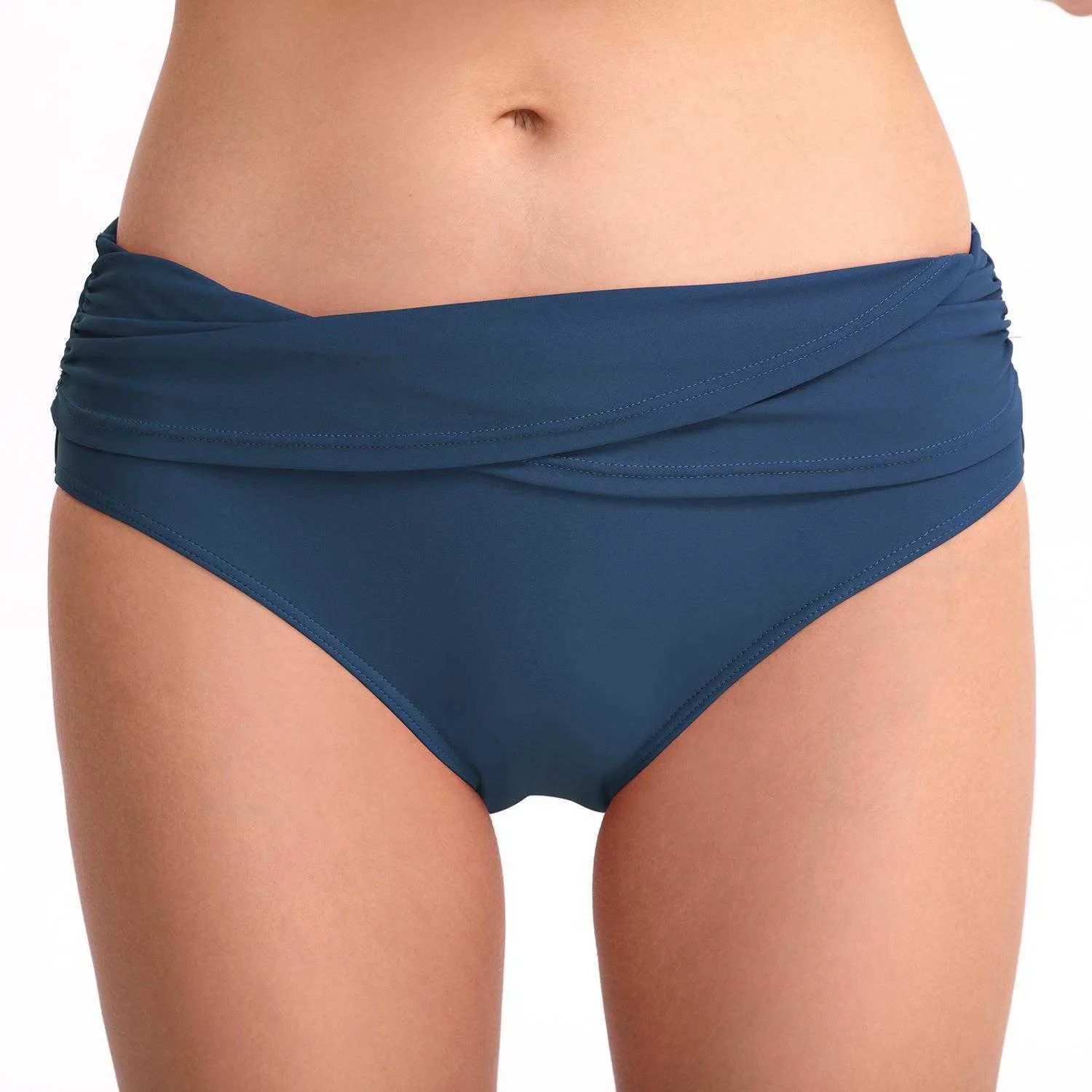 Partihandel Swim Trunks Swimsuit Womens Briefs Solid Color Sexy Hip Lifting