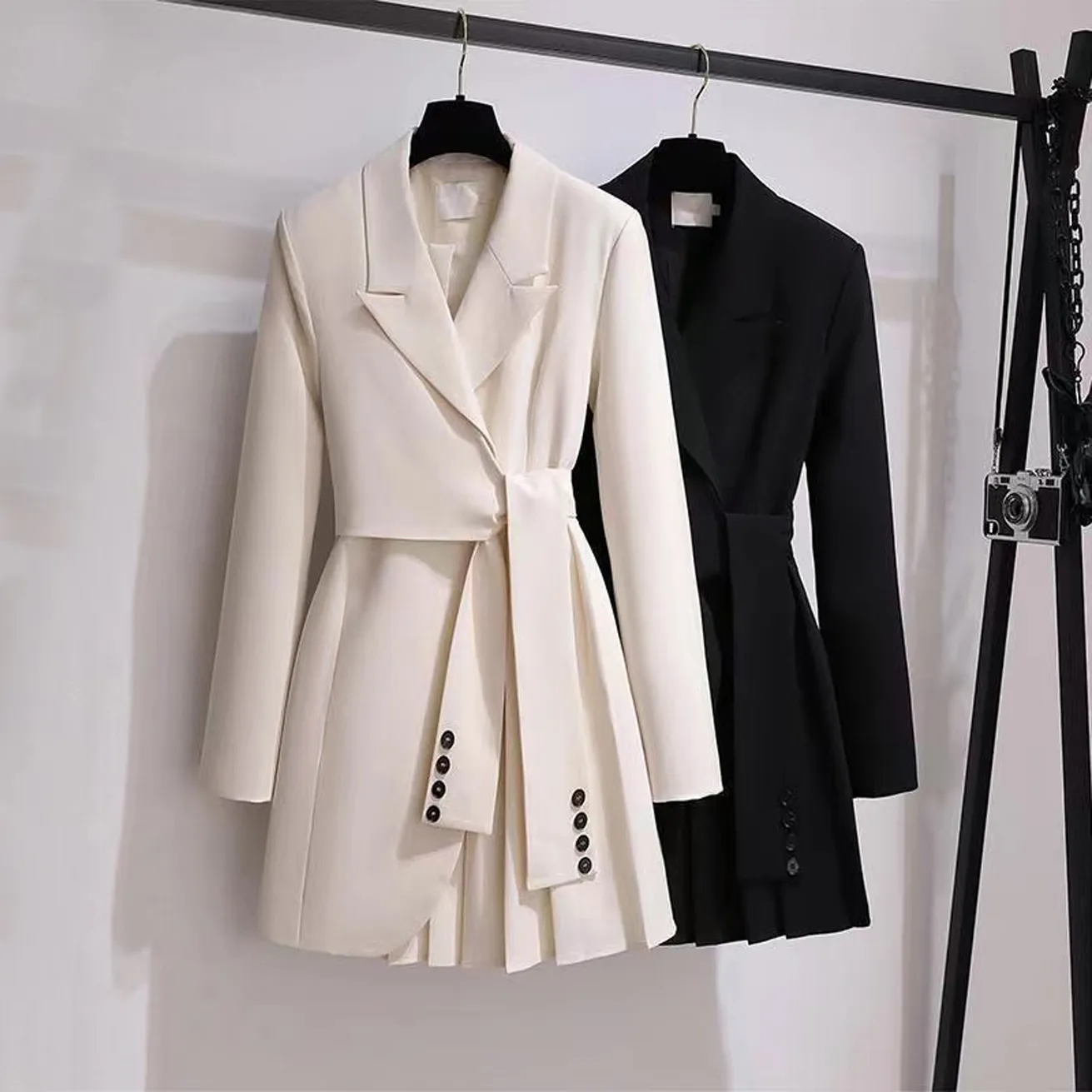 B-210 Fashion Office Lady Lady Dresses Work Dress Tryckt i svart f￤rg ￤rml￶s med sidospart Slim Designer