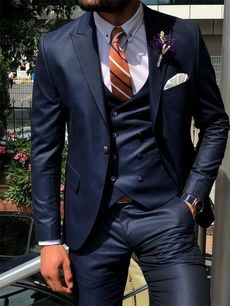 Abiti da uomo Blazer ANNIEBRITNEY Blu scuro 3 pezzi Slim Fashion Cutsom Smoking da sposa Prom Tailor Made con pantaloni 230216