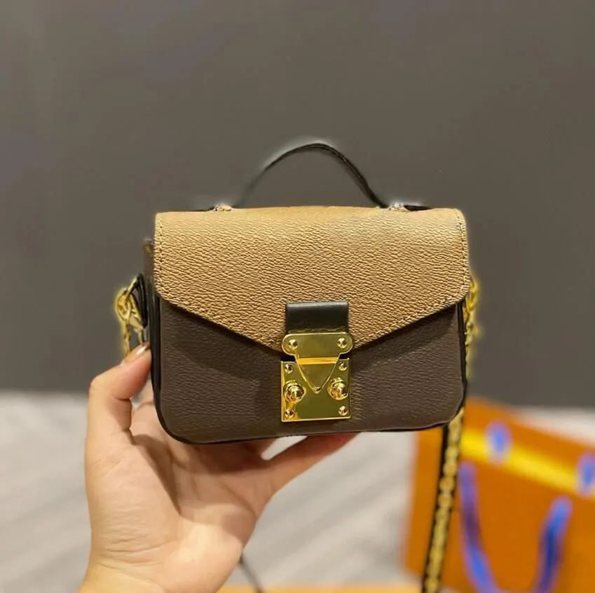 Micro metis سلسلة الكتف مصمم مصممة مصغرة حقيبة Clasp Crossbody رفرف Emed Leather Pochette محفظة محفظة