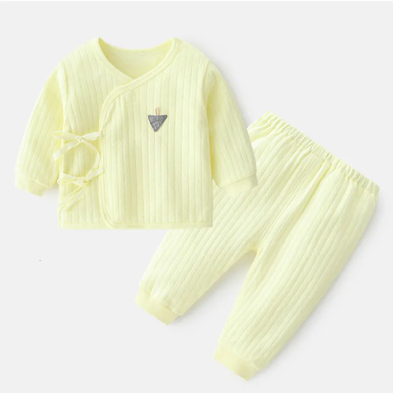 Kläder set 2 -stycken fjäderfödda kläder 0 3 månader underkläder solid söt bomullstoppar baby dräkt spädbarn flicka pojke kläder set bc2254 230217