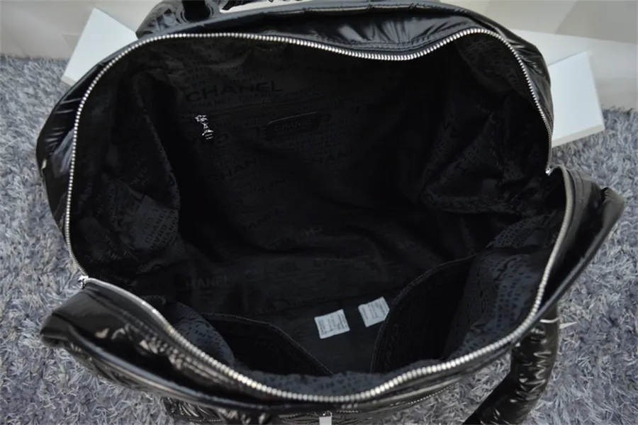 European style Lingge down fabric travel bag super large clothes with pulley storage with good quality