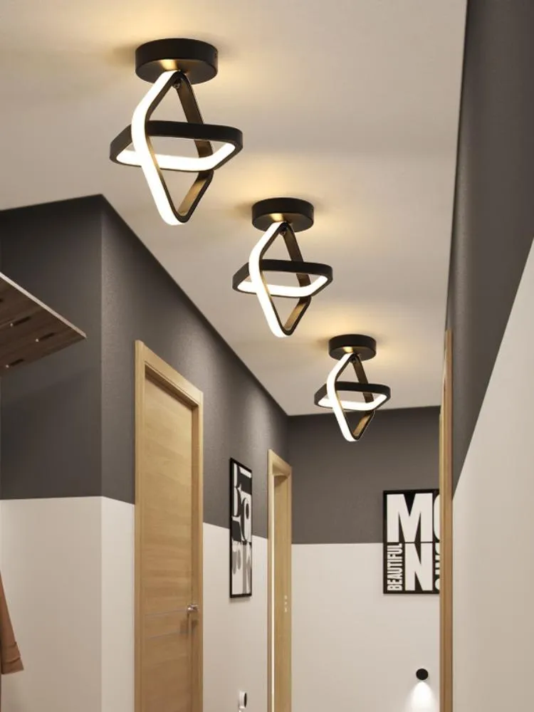 Lampadari Lampadario moderno e minimalista Luce per foyer Corridoio Cucina Armadio Soggiorno Corridoio Lampade per la casa per interni Apparecchio LustresChan