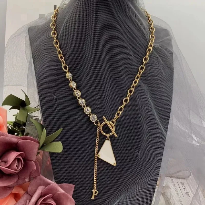 geliefde driehoek emaille ketting vrouwen zilveren ketting klaver kettingen designer sieraden ijs uit ketting luxe gouden kettingen kanaal chrome mannen hanger set valentijnsdag