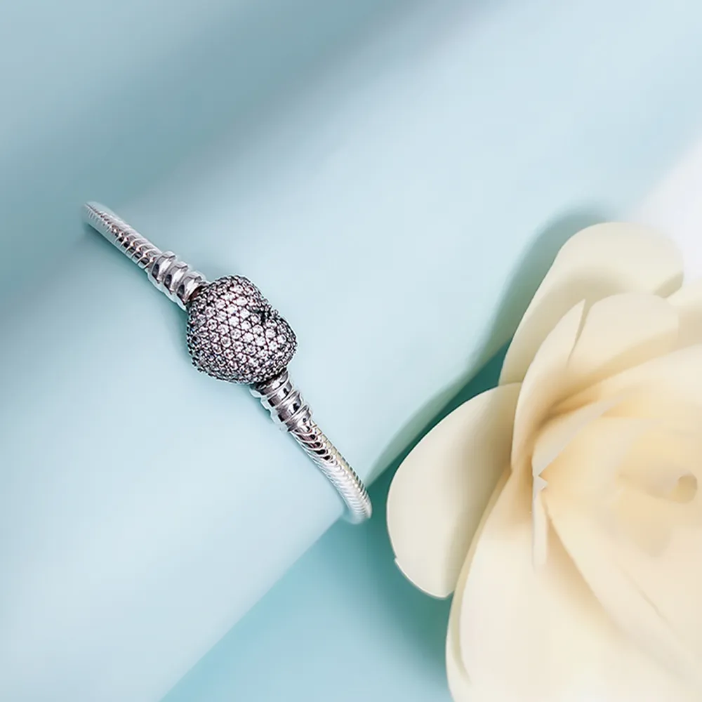 925 Sterling Silver New Fashion Women Bright Heart-Shaped Snake Chain Armband, kompatibelt med originalpärlor och födelsedagspresenter