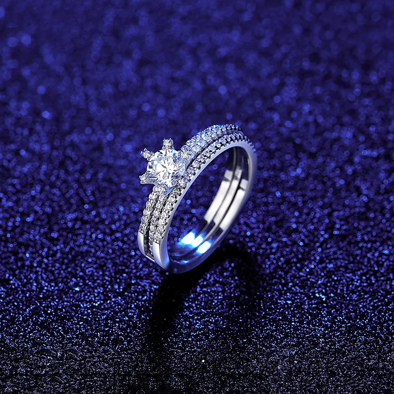 Designer Love Ring European Style Brand Mosan Diamond S Sier Exquisite Shiny Zircon Sexy Women Set Ring Wedding Party High-End smycken Tillbehör