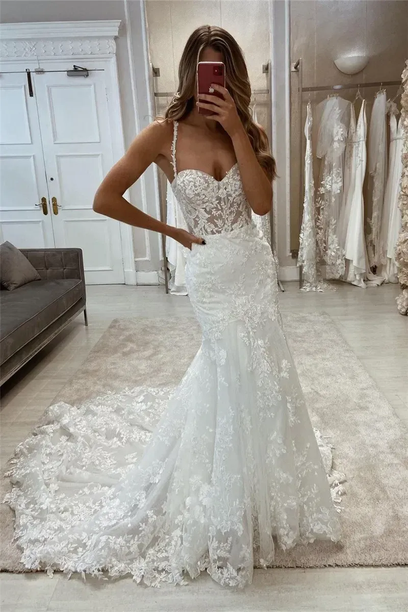 Abiti da sposa a sirena in pizzo romantico Abiti da sposa sexy senza spalline Appliques Perline Abiti da sposa Illusion Corpetto Abiti lunghi Custom Made BC15205