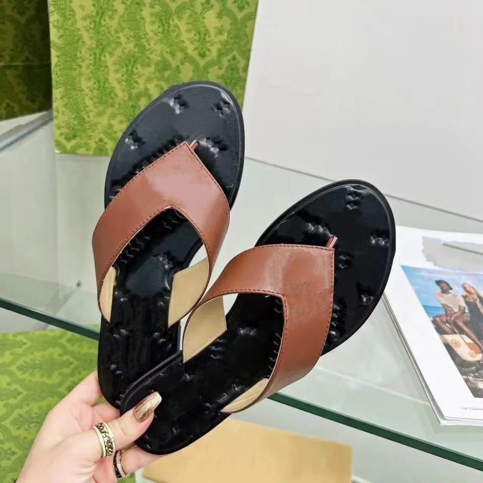 Sandálias femininas chinelos Chinelos de praia Chinelos elegantes de alta qualidade Moda Clássicos Sandália Sapatos rasos Slide Eu 35-43