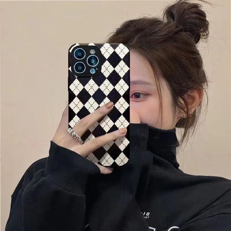 Designer Silicone Phone Case Black And White Ringer Suitable For