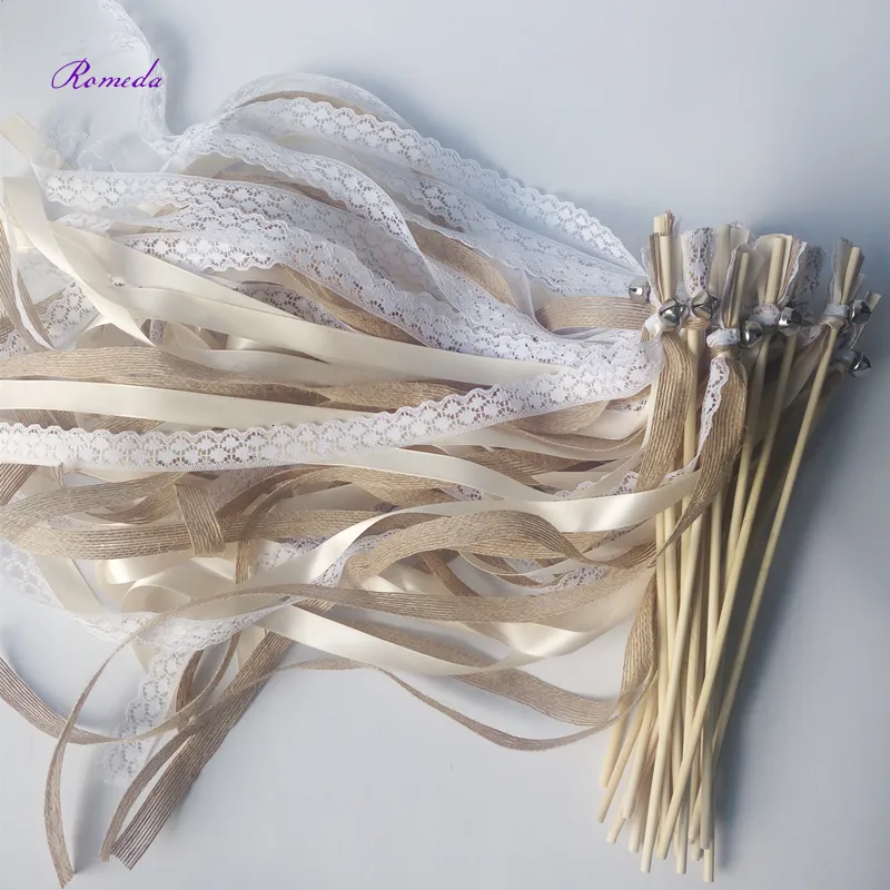 Drapeaux de bannière 30/20/10 pcs/lot Champagne jute dentelle mariage ruban baguettes bâton confettis flux avec de grosses cloches d'argent pour la fête de mariage 230217