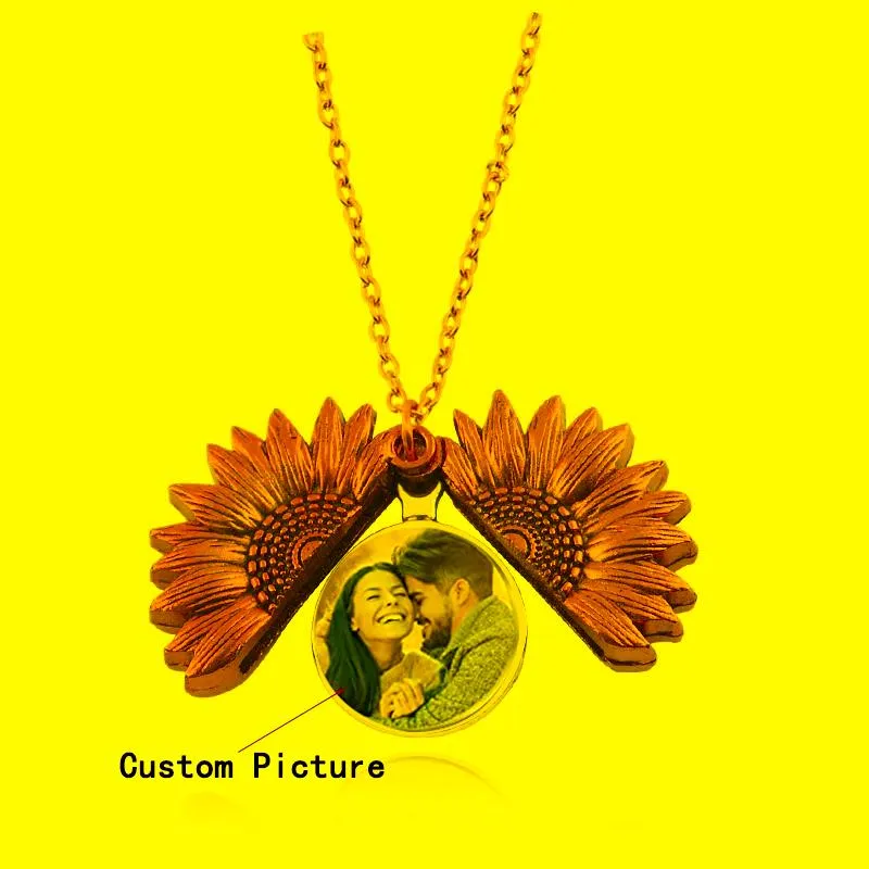 Chains Sunflower Necklaces Custom Lettering And Po Necklace 3 Color Open Locket You Are My Sunshine Pendant Accessory Gift JewelryChains