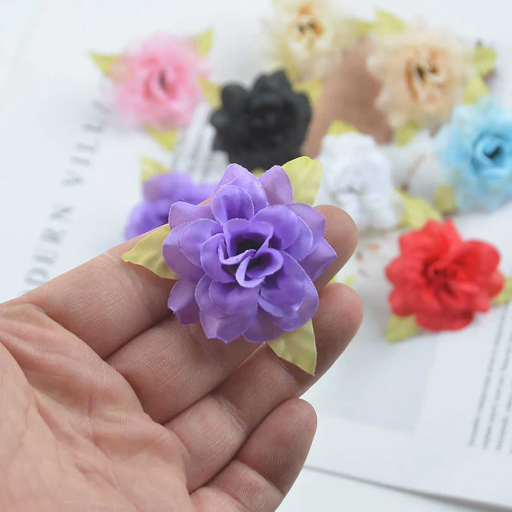 Dekorative Blumen Kränze 15 Stcs 4 cm handgefertigt Mini Künstliche Seiden Rosenblumen Köpfe mit Blättern DIY Scrapbooking Blumenkuss Ball für Hochzeit dekorativen T230217