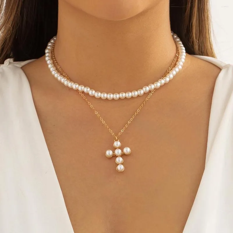 Pendanthalsband Pearl Beads Choker med korshalsband för kvinnor Trendiga charmskiktade pärlkedjor 2023 Fashion Neck smycken