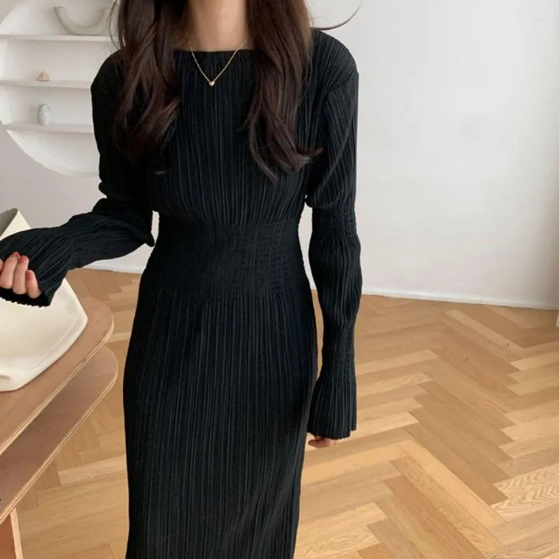 Casual Dresses Spring And Autumn Retro Simple Dress Elastic Waist Long-sleeved Elegant Pleated Black