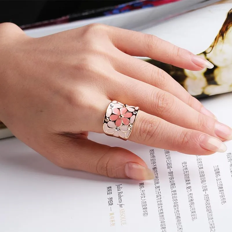 Cluster Rings Fashion Enamel Metal Gold Unique Fine Jewelry Scarves Pink Black Painted Flower Ring Gifts For Women Girls Perfect Quality