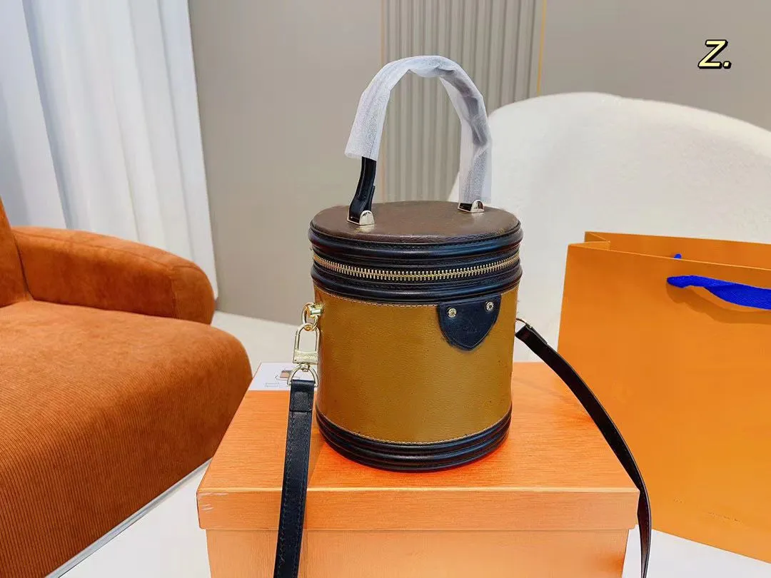 Discounted leather handbags sale
