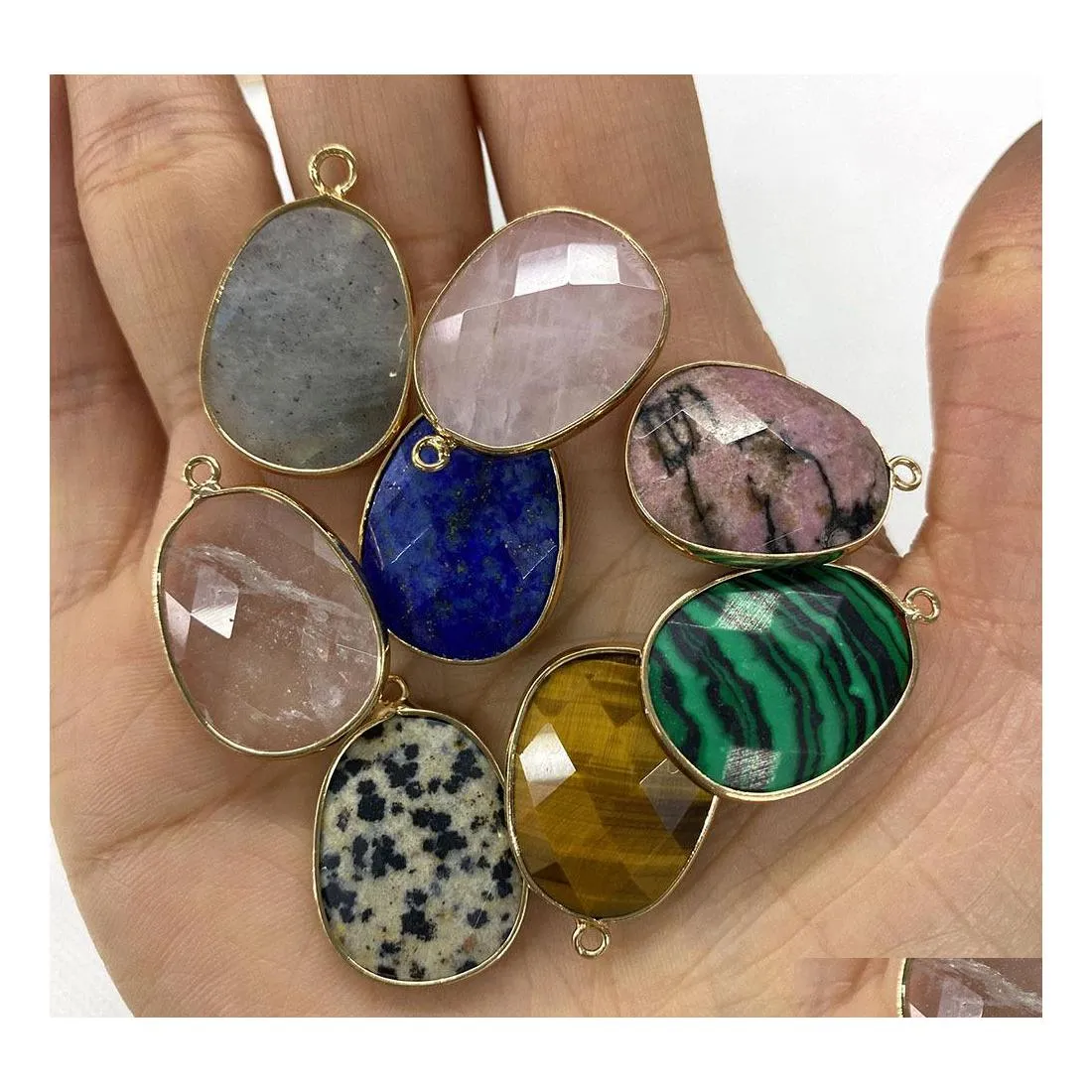 Charms 18x25mm Natural Crystal Stone Oval Green Rose Quartz Pendants Gold Edge Trendy f￶r halsband￶rh￤ngen smycken som g￶r Jiaminsto Dh8ojj