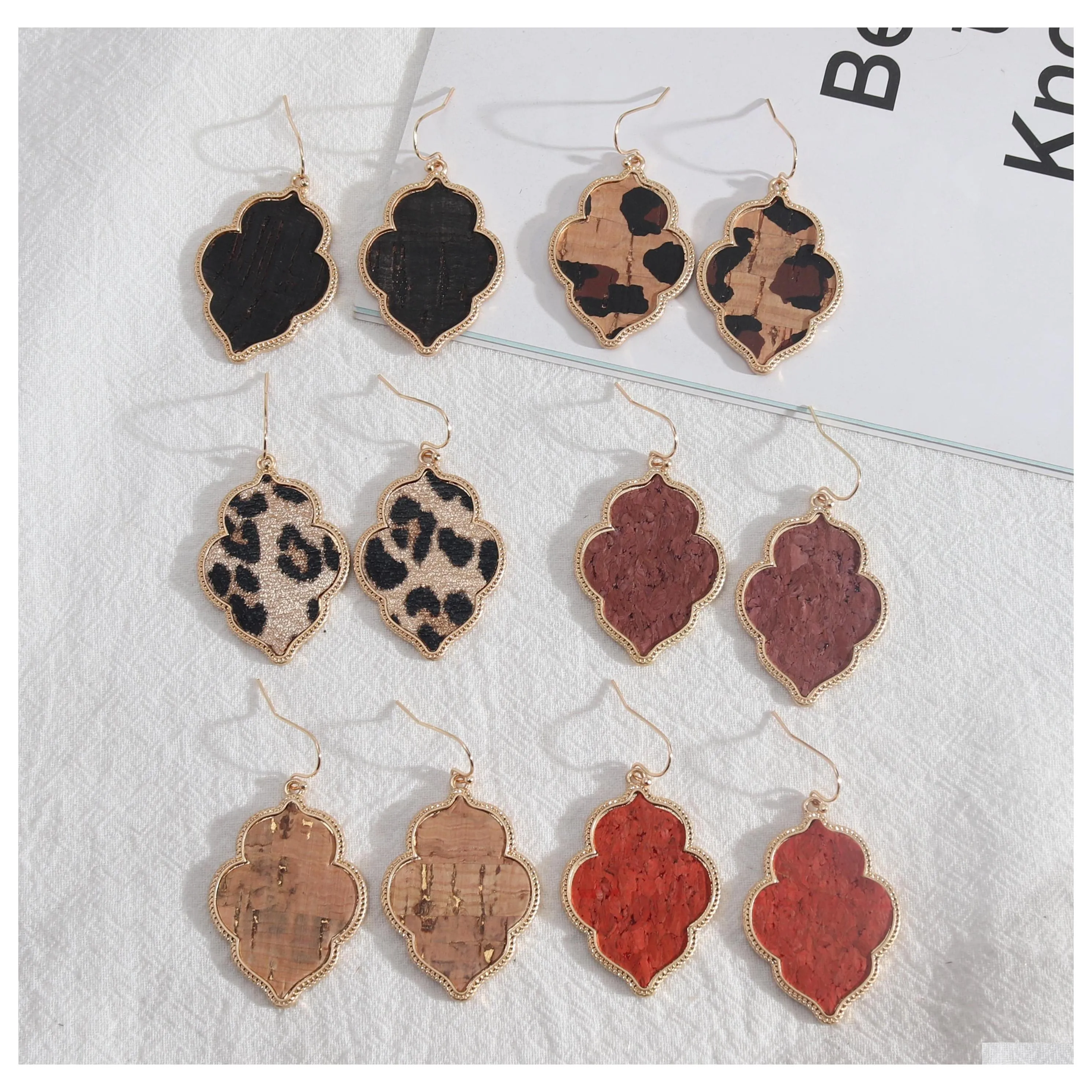 Charme Fleur Hexagone Léopard Grain De Bois Motif Pu Cuir Charmes Boucles D'oreilles Or Couleur Dangle Brincos Pendientes Marque De Mode Jewelr Dhbxz