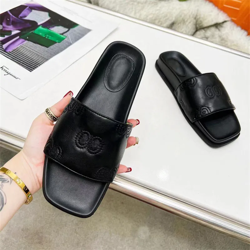 Designer women's Slippers Fashion leather sandals EVA platform casual seaside Resort beach shoes 35-44 with box