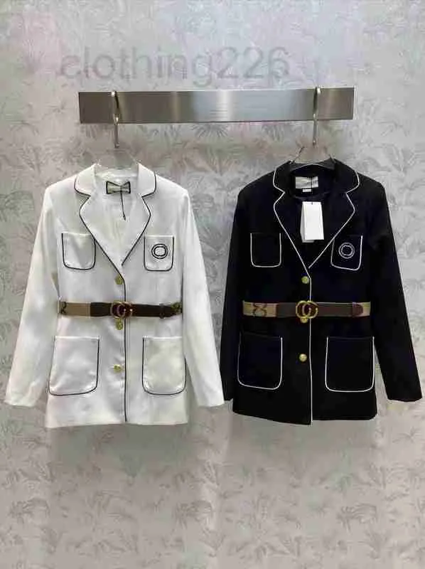 Projektantka 2023 mody blezery pojedyncze płaszcze kurtki kieszonkowe kieszonkowy płaszcz z listem pasa na lapę kurtkę z rękawem lapowym CVNQ