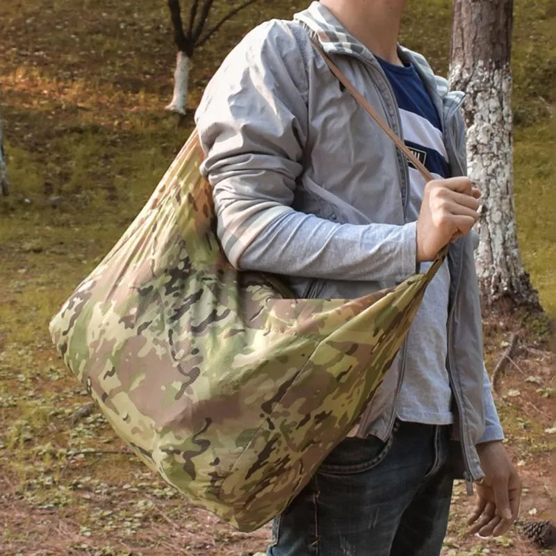 Outdoor-Taschen Ankünfte Bergsteigertasche Super große Kapazität faltbare Schulter wasserdicht CP Farbe faltbare Reise