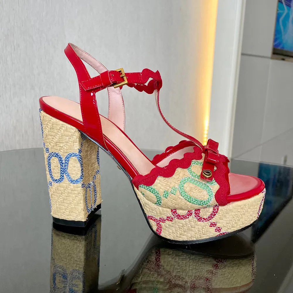 Dames dikke hiel sandalen octrooi lederen enkelband bowtie stroming kleur matching water platform feest avondschoenen luxe ontwerper hoge hakken 35-42 met doos