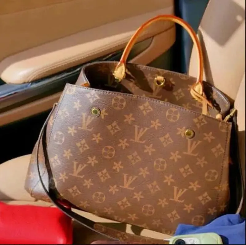 Luxurys designers Lady Handv￤skor Purses Evening Bags Women Tote Brand Letter l￤der crossbody axel louise handv￤ska vutton crossbody viuton