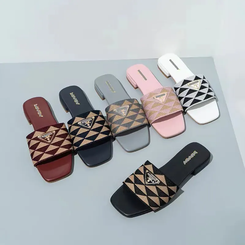 Broderade tyg sommarsglas tofflor svart beige flerfärgad broderi mulor kvinnors hem flip flops casual sandaler sommar läder platt glid gummisula 36-42